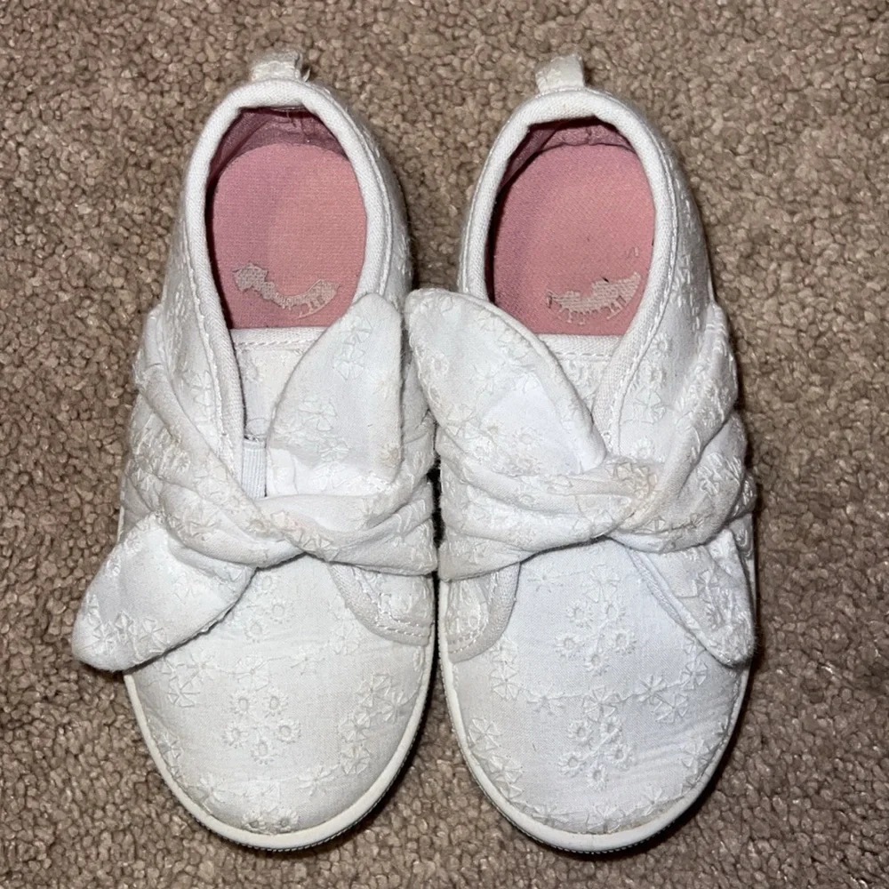 Oshkosh white eyelet slip on toddler sneakers